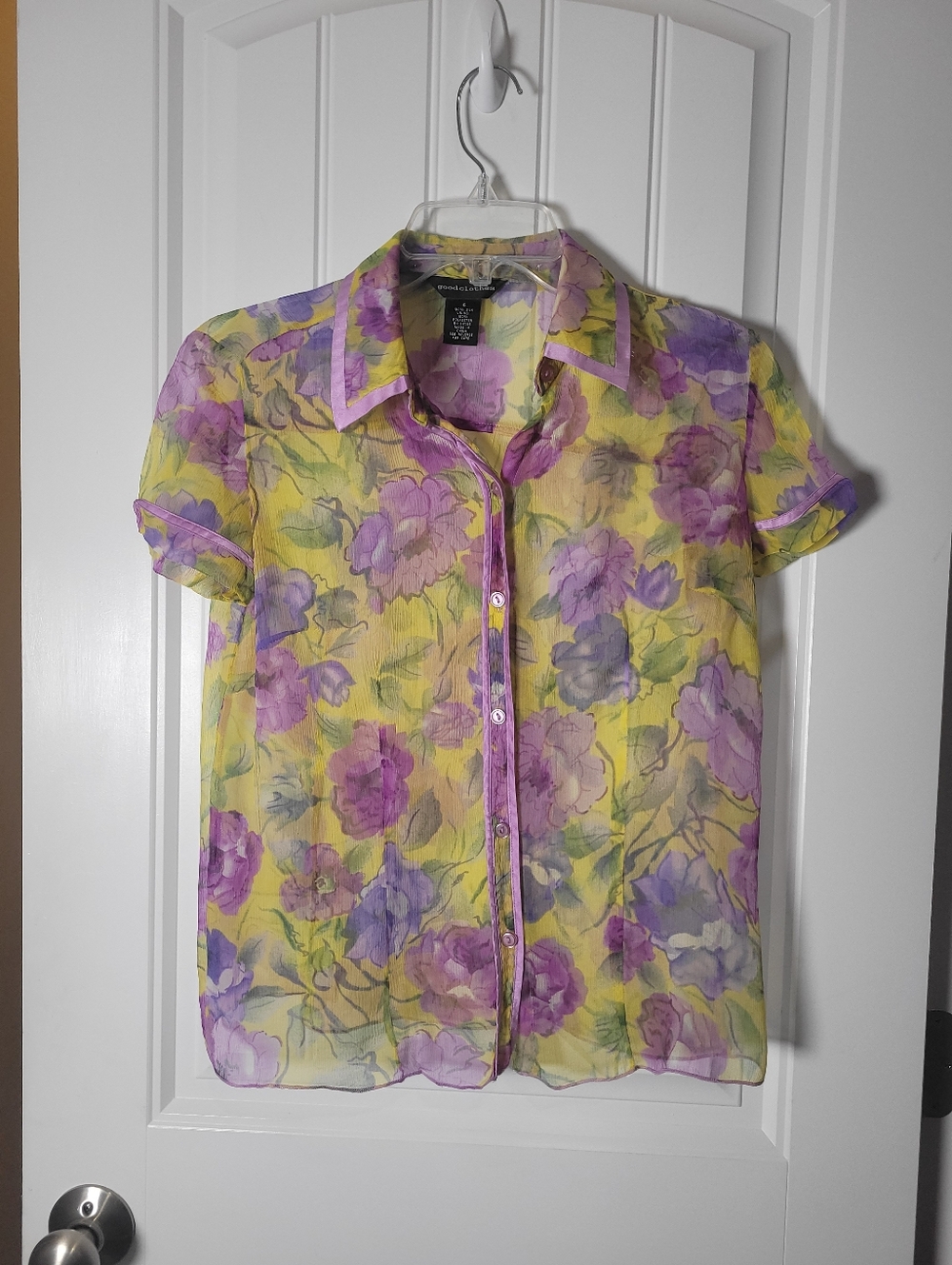 Good clothes Yellow Sheer Floral Button-Up Blouse with Purple Flowers. 100% silk